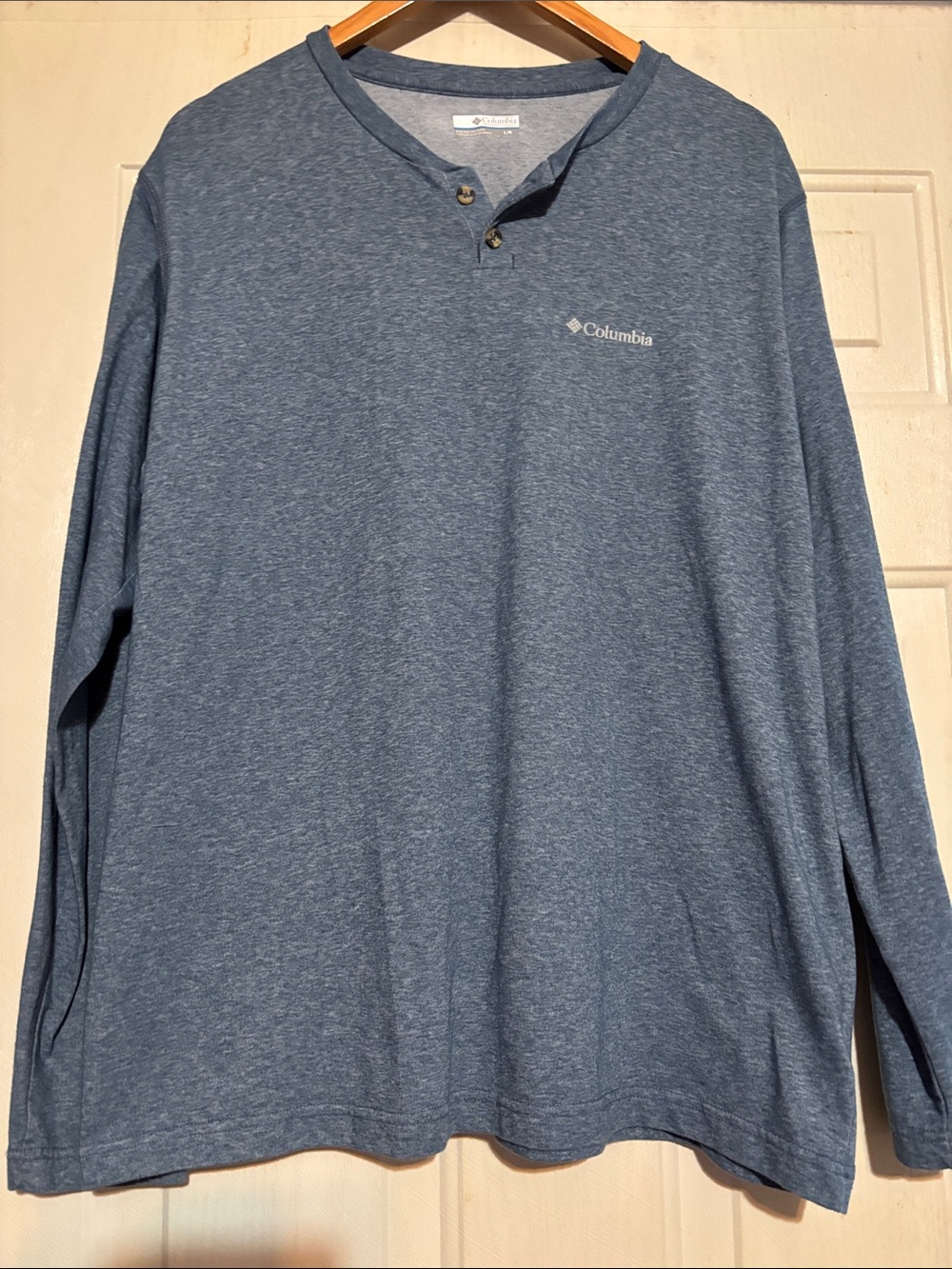Columbia Heathered Slate Blue Long Sleeve Henley‎